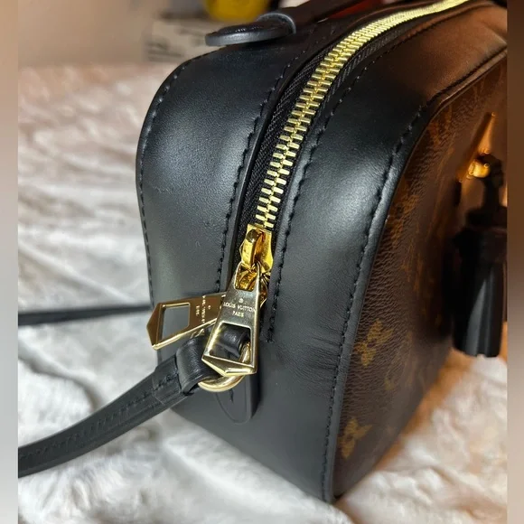 LOUIS VUITTON
Black Monogram Canvas Saintonge - Picture 8 of 16